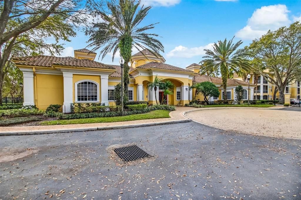 For Rent: $1,225 (1 beds, 1 baths, 707 Square Feet)