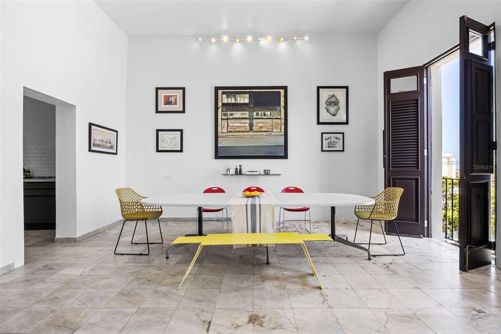 En Venta: $1,800,000 (3 camas, 3 baños, 1998 Pies cuadrados)