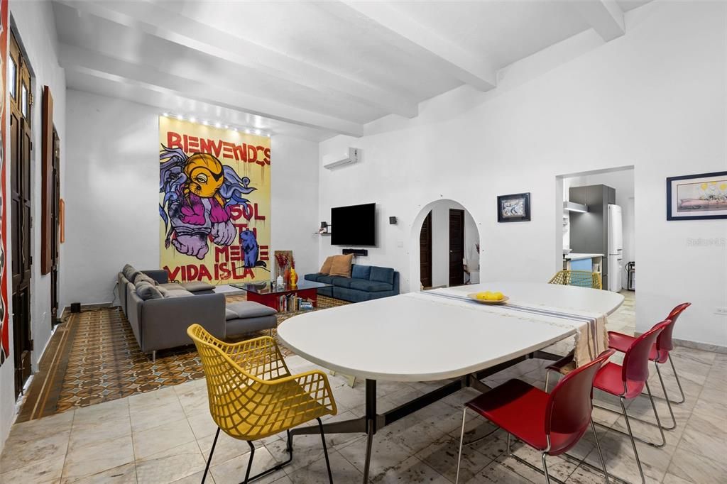 En Venta: $1,800,000 (3 camas, 3 baños, 1998 Pies cuadrados)