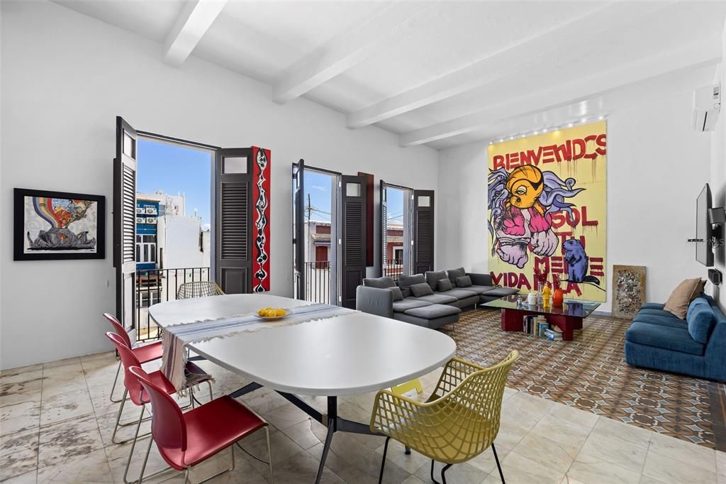 En Venta: $1,800,000 (3 camas, 3 baños, 1998 Pies cuadrados)