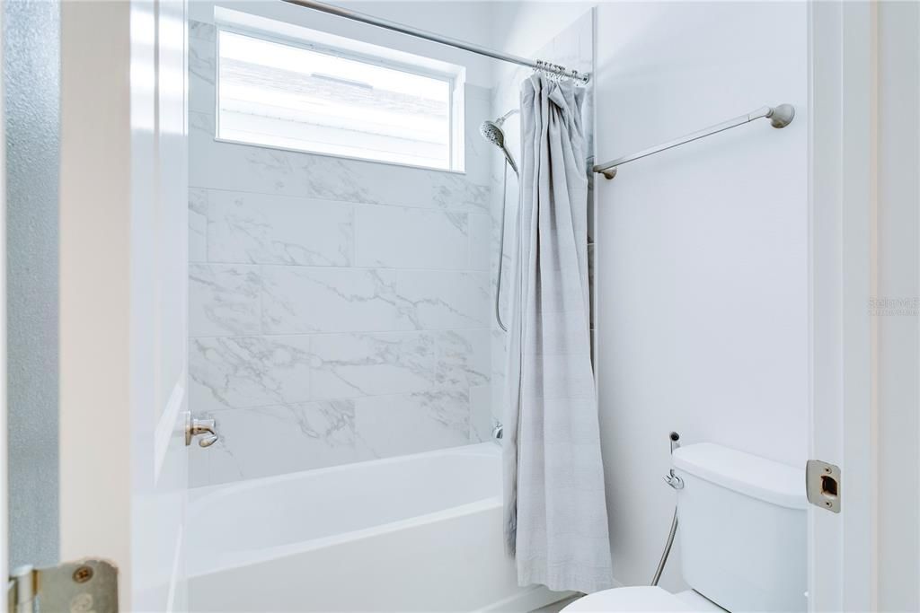 For Sale: $800,000 (5 beds, 4 baths, 3179 Square Feet)