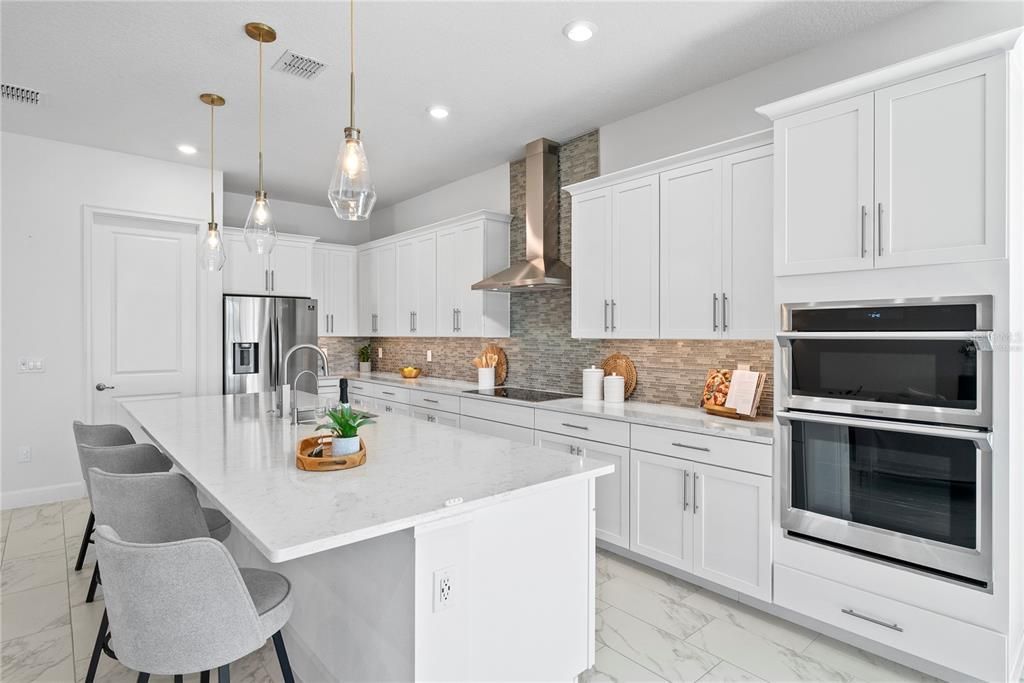 For Sale: $800,000 (5 beds, 4 baths, 3179 Square Feet)