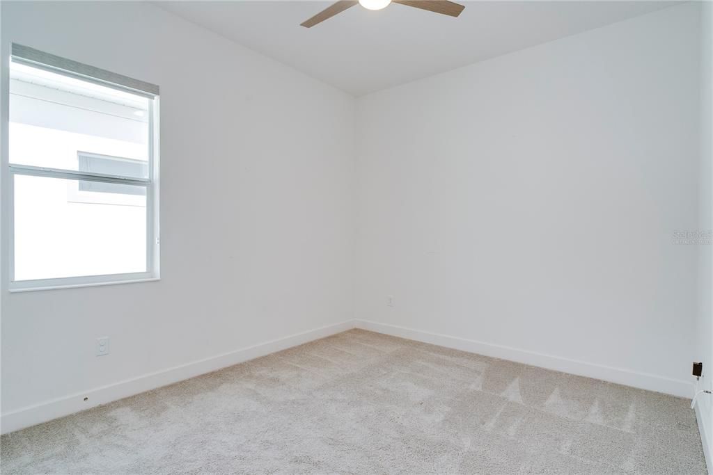 For Sale: $800,000 (5 beds, 4 baths, 3179 Square Feet)