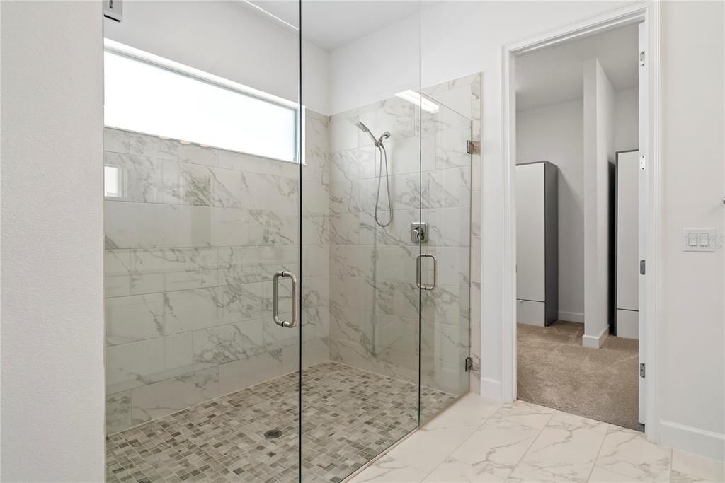 For Sale: $800,000 (5 beds, 4 baths, 3179 Square Feet)