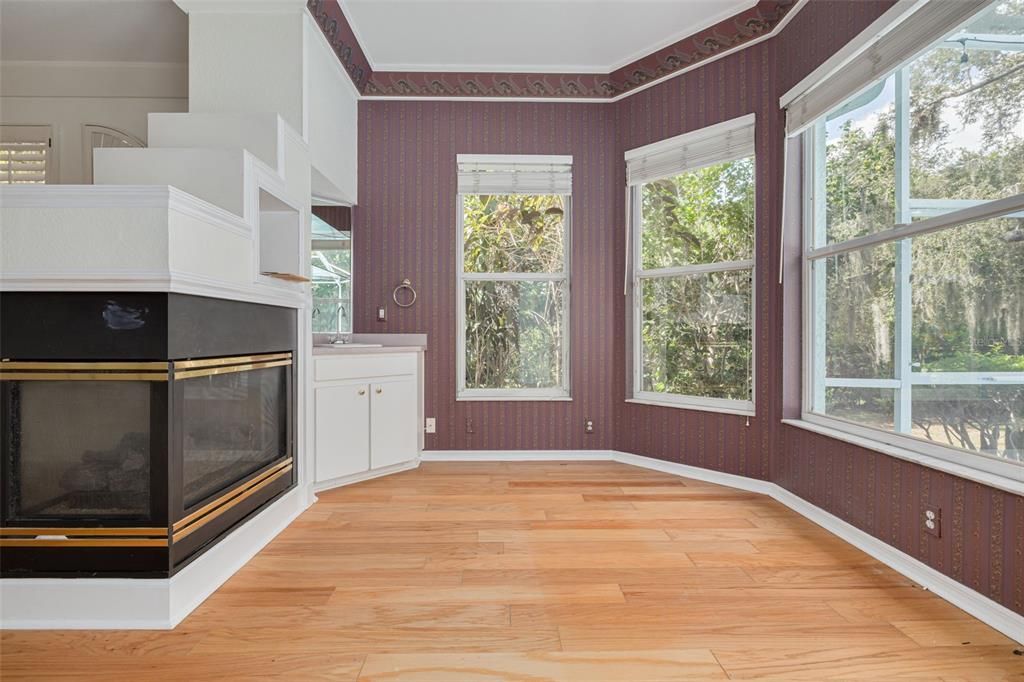 For Sale: $1,199,000 (4 beds, 4 baths, 4562 Square Feet)