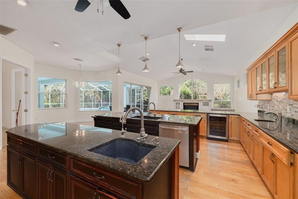 For Sale: $1,199,000 (4 beds, 4 baths, 4562 Square Feet)