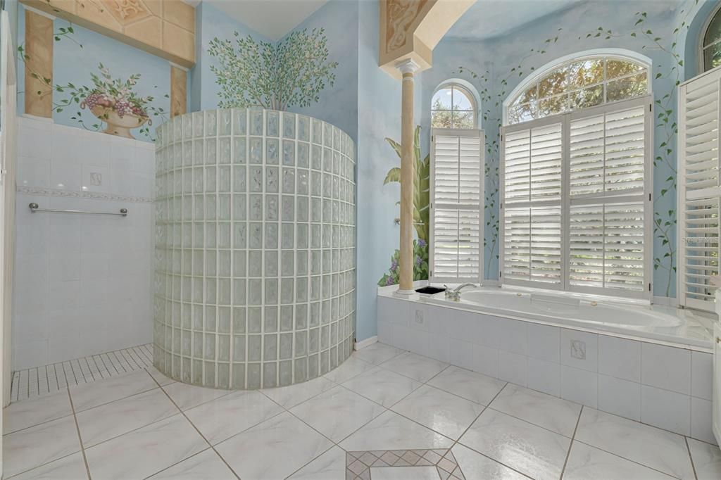 For Sale: $1,199,000 (4 beds, 4 baths, 4562 Square Feet)