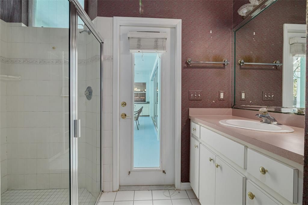 For Sale: $1,199,000 (4 beds, 4 baths, 4562 Square Feet)