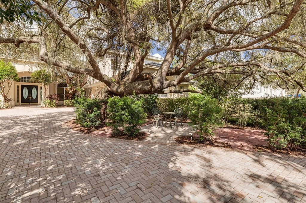 For Sale: $1,199,000 (4 beds, 4 baths, 4562 Square Feet)