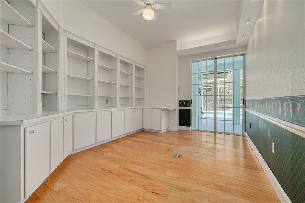 For Sale: $1,199,000 (4 beds, 4 baths, 4562 Square Feet)