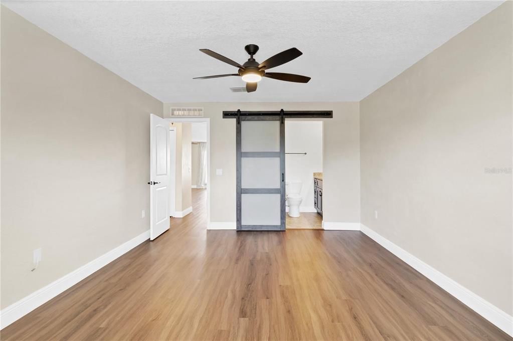 For Sale: $599,000 (6 beds, 4 baths, 4040 Square Feet)