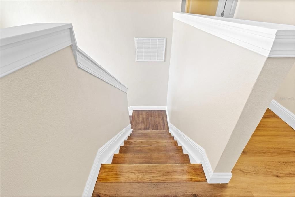 For Sale: $599,000 (6 beds, 4 baths, 4040 Square Feet)