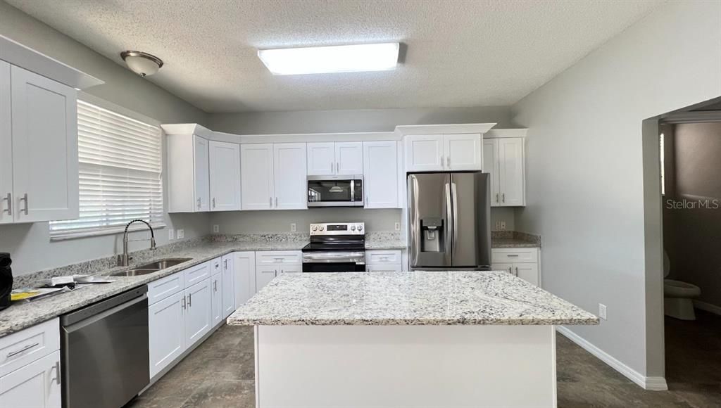 На продажу: $477,000 (5 спален, 2 ванн, 2940 Квадратных фут)