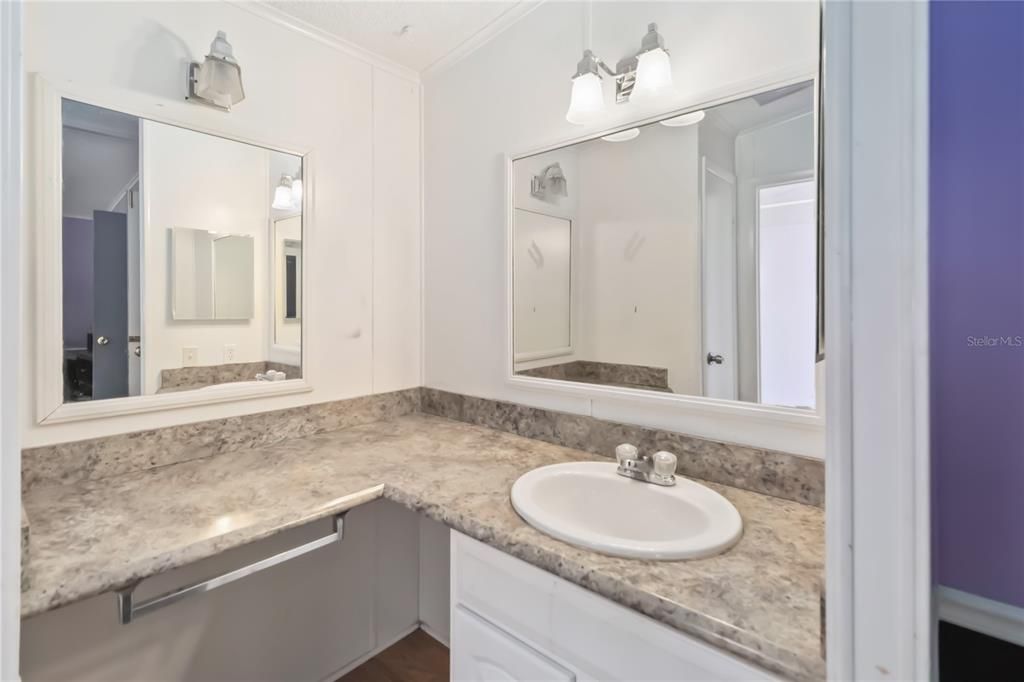 En Venta: $40,000 (2 camas, 2 baños, 1200 Pies cuadrados)