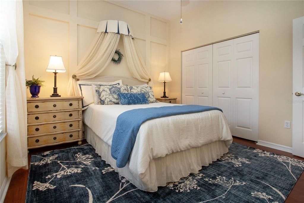 合同活跃: $729,000 (3 贝兹, 2 浴室, 2689 平方英尺)