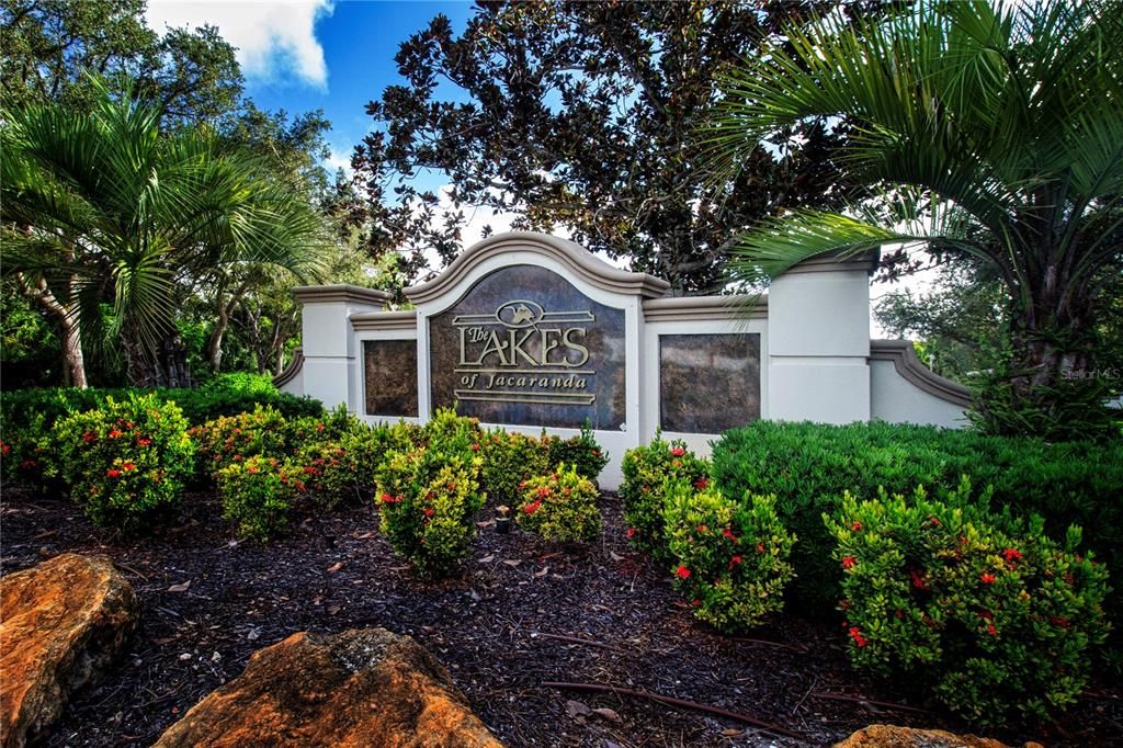 合同活跃: $729,000 (3 贝兹, 2 浴室, 2689 平方英尺)