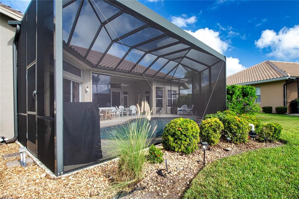 合同活跃: $729,000 (3 贝兹, 2 浴室, 2689 平方英尺)