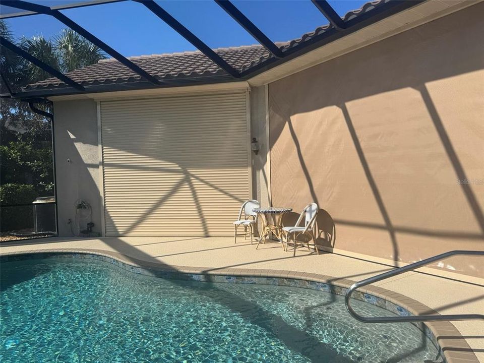 合同活跃: $729,000 (3 贝兹, 2 浴室, 2689 平方英尺)