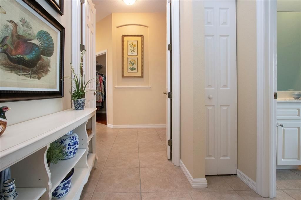 合同活跃: $729,000 (3 贝兹, 2 浴室, 2689 平方英尺)