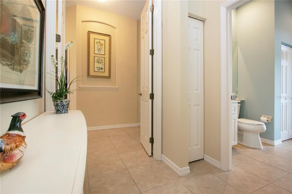 合同活跃: $729,000 (3 贝兹, 2 浴室, 2689 平方英尺)