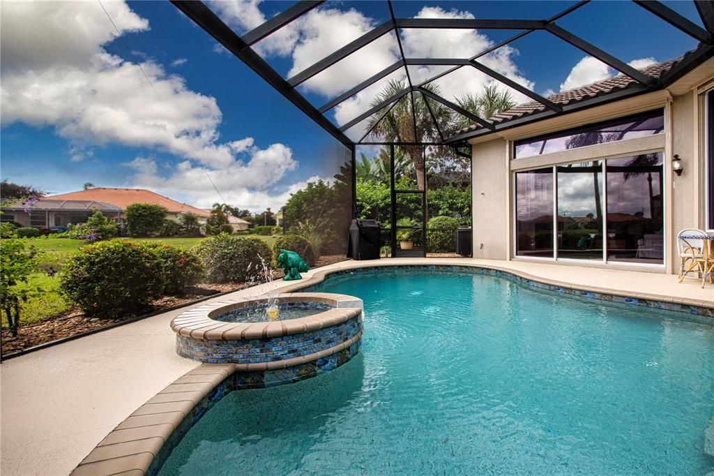 合同活跃: $729,000 (3 贝兹, 2 浴室, 2689 平方英尺)