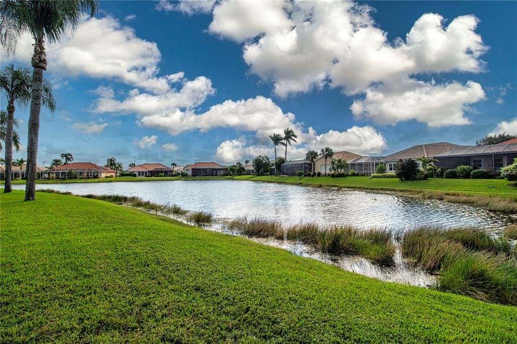 合同活跃: $729,000 (3 贝兹, 2 浴室, 2689 平方英尺)