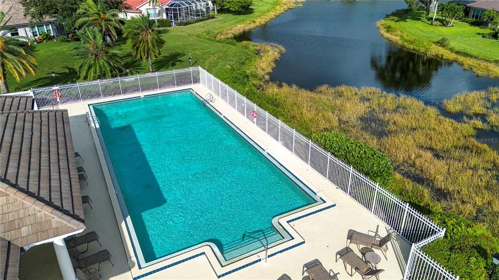 合同活跃: $729,000 (3 贝兹, 2 浴室, 2689 平方英尺)