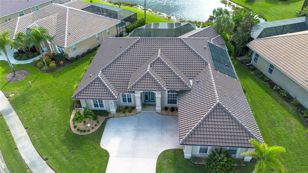 合同活跃: $729,000 (3 贝兹, 2 浴室, 2689 平方英尺)