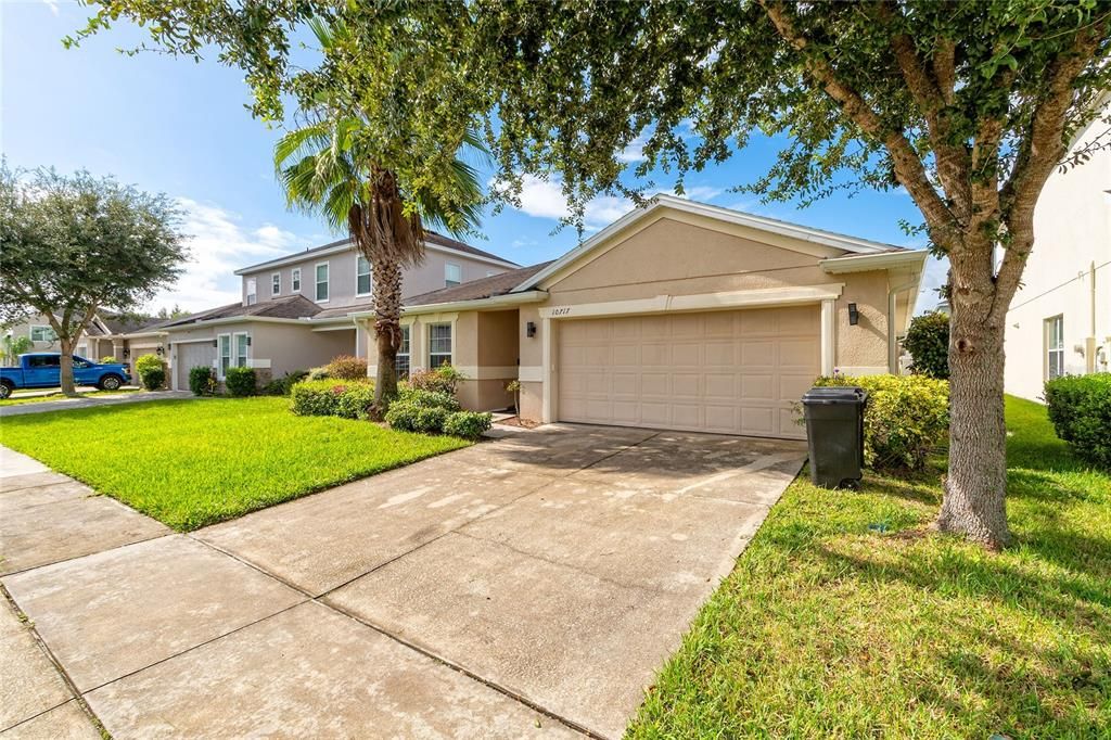 合同活跃: $480,000 (4 贝兹, 3 浴室, 2033 平方英尺)