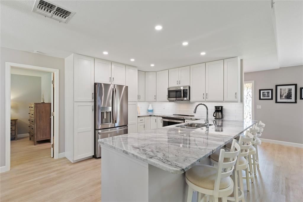 Под контрактом: $475,990 (2 спален, 2 ванн, 1464 Квадратных фут)