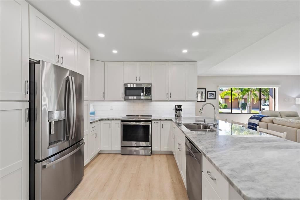 Под контрактом: $475,990 (2 спален, 2 ванн, 1464 Квадратных фут)