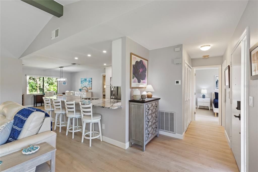 Под контрактом: $475,990 (2 спален, 2 ванн, 1464 Квадратных фут)