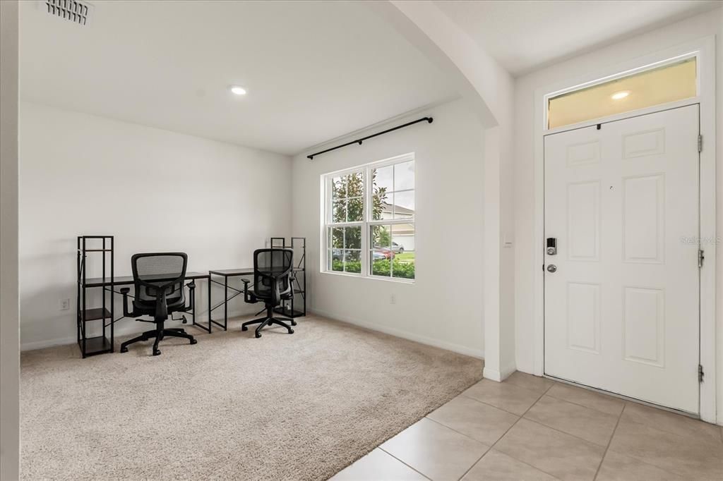 出租: $2,600 (5 贝兹, 3 浴室, 2626 平方英尺)