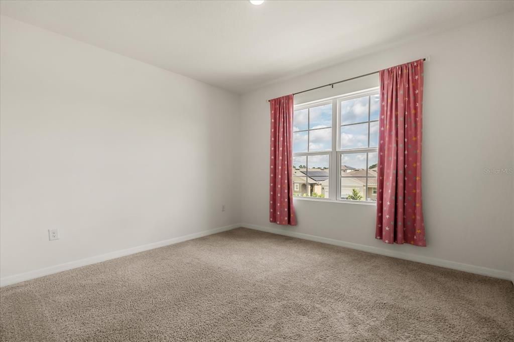 出租: $2,600 (5 贝兹, 3 浴室, 2626 平方英尺)