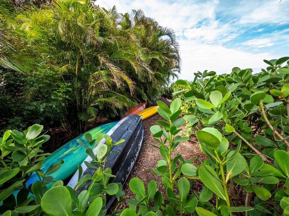 For Sale: $2,790,000 (5 beds, 5 baths, 4510 Square Feet)