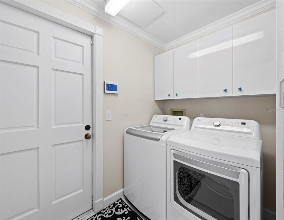 For Sale: $2,790,000 (5 beds, 5 baths, 4510 Square Feet)