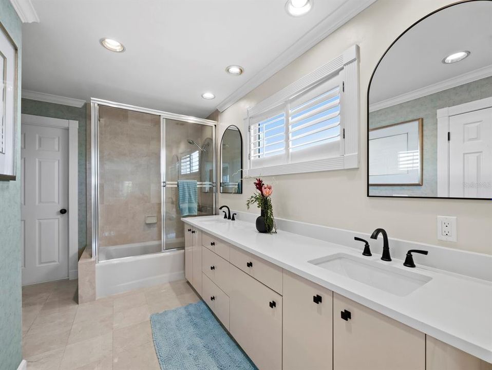 For Sale: $2,790,000 (5 beds, 5 baths, 4510 Square Feet)