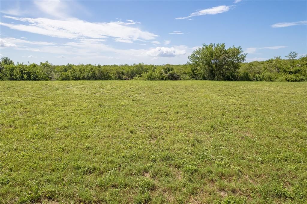 На продажу: $459,000 (0.26 acres)