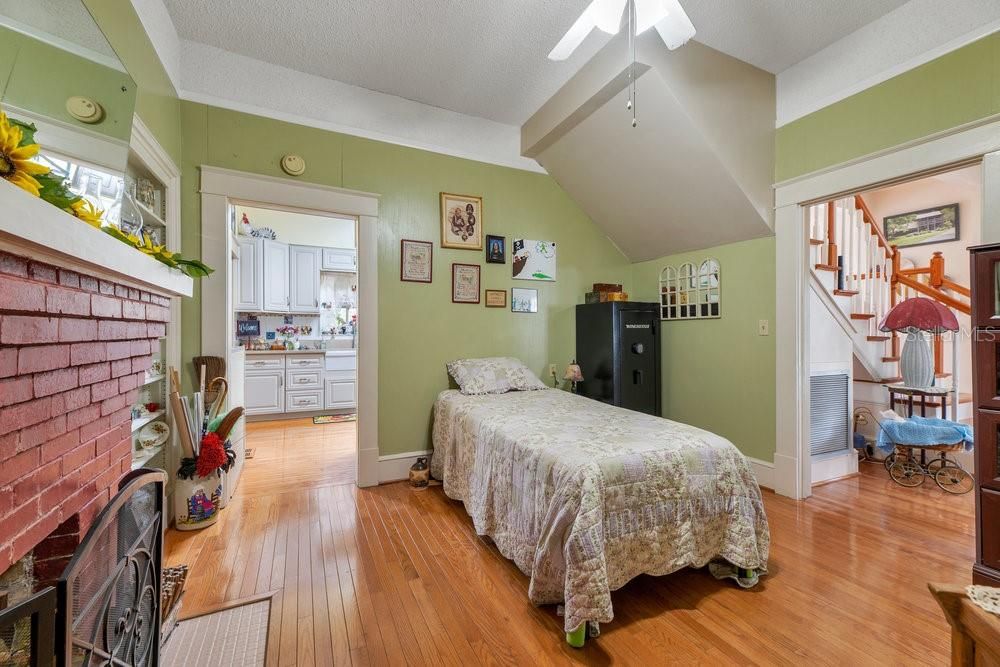 На продажу: $399,999 (3 спален, 3 ванн, 1788 Квадратных фут)