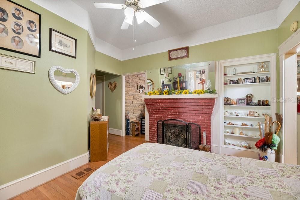 На продажу: $399,999 (3 спален, 3 ванн, 1788 Квадратных фут)