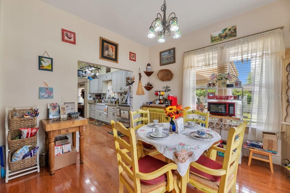 На продажу: $399,999 (3 спален, 3 ванн, 1788 Квадратных фут)