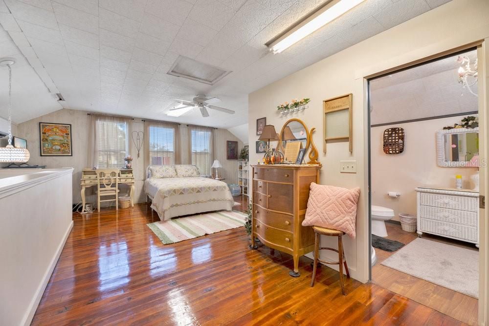 На продажу: $399,999 (3 спален, 3 ванн, 1788 Квадратных фут)