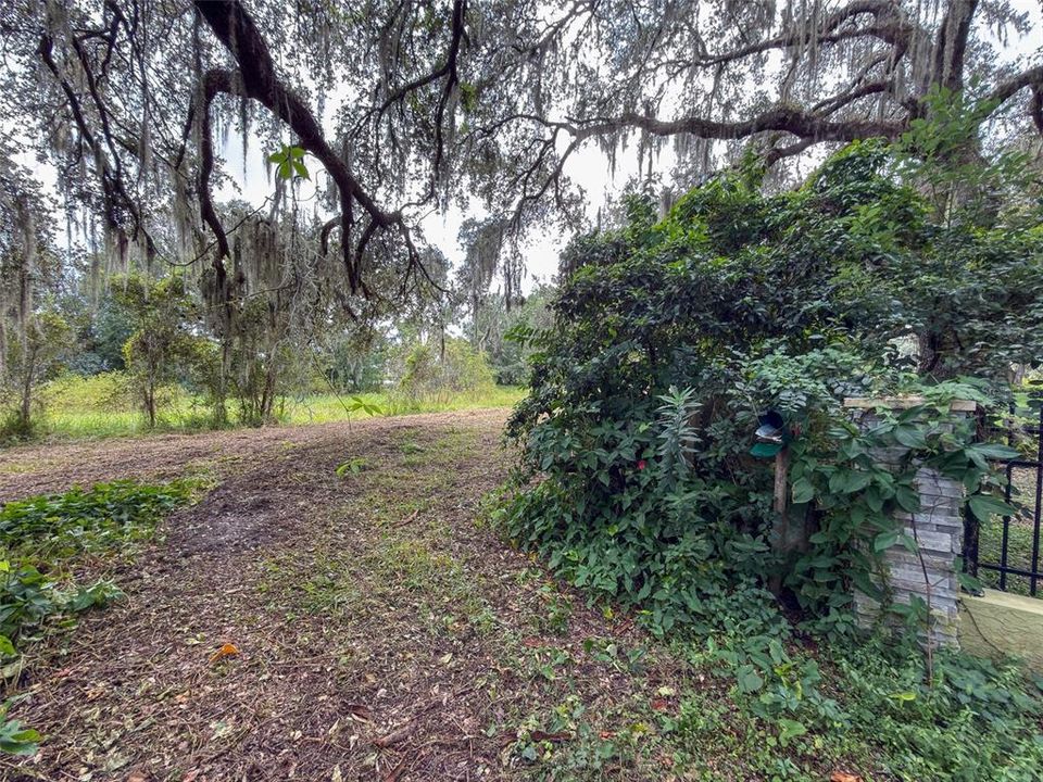 For Sale: $159,000 (3 beds, 2 baths, 1456 Square Feet)