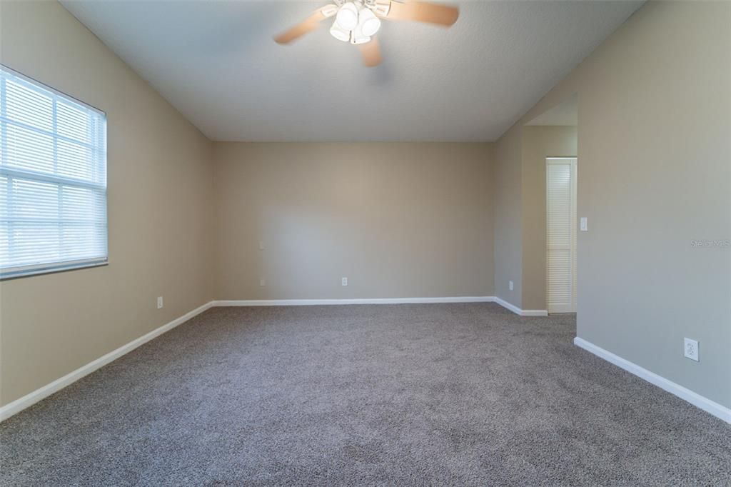 Active With Contract: $544,900 (3 beds, 2 baths, 2286 Square Feet)