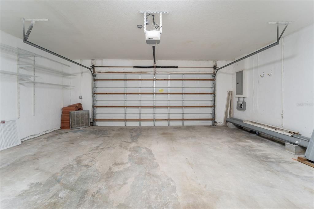 Active With Contract: $544,900 (3 beds, 2 baths, 2286 Square Feet)