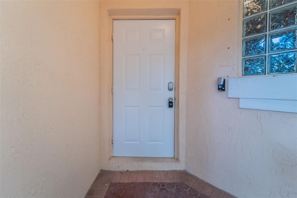 Active With Contract: $544,900 (3 beds, 2 baths, 2286 Square Feet)