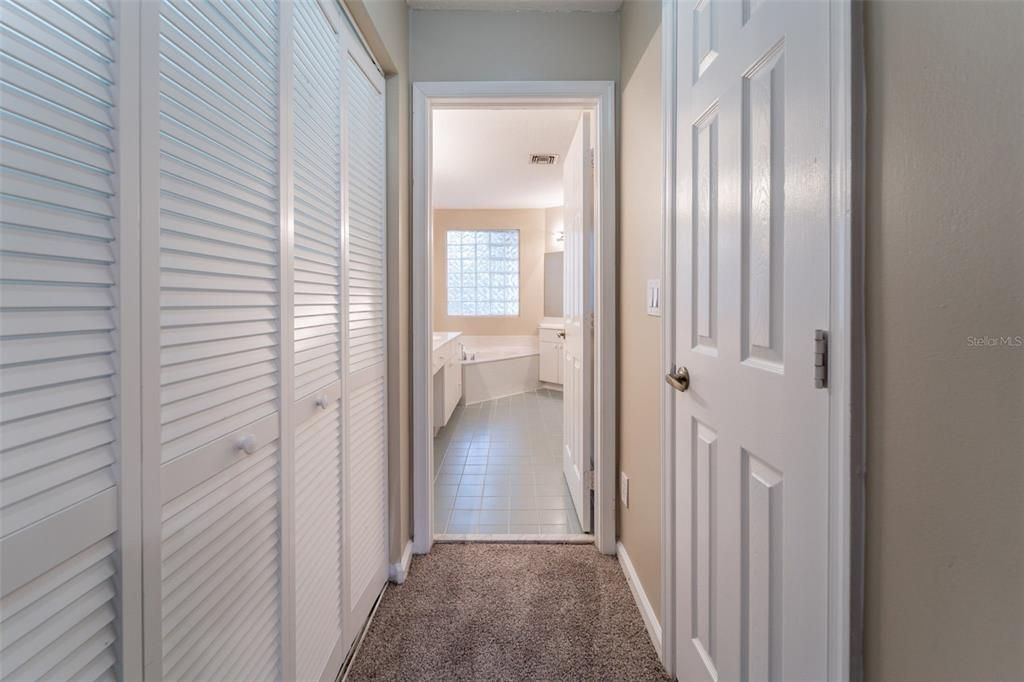 Active With Contract: $544,900 (3 beds, 2 baths, 2286 Square Feet)