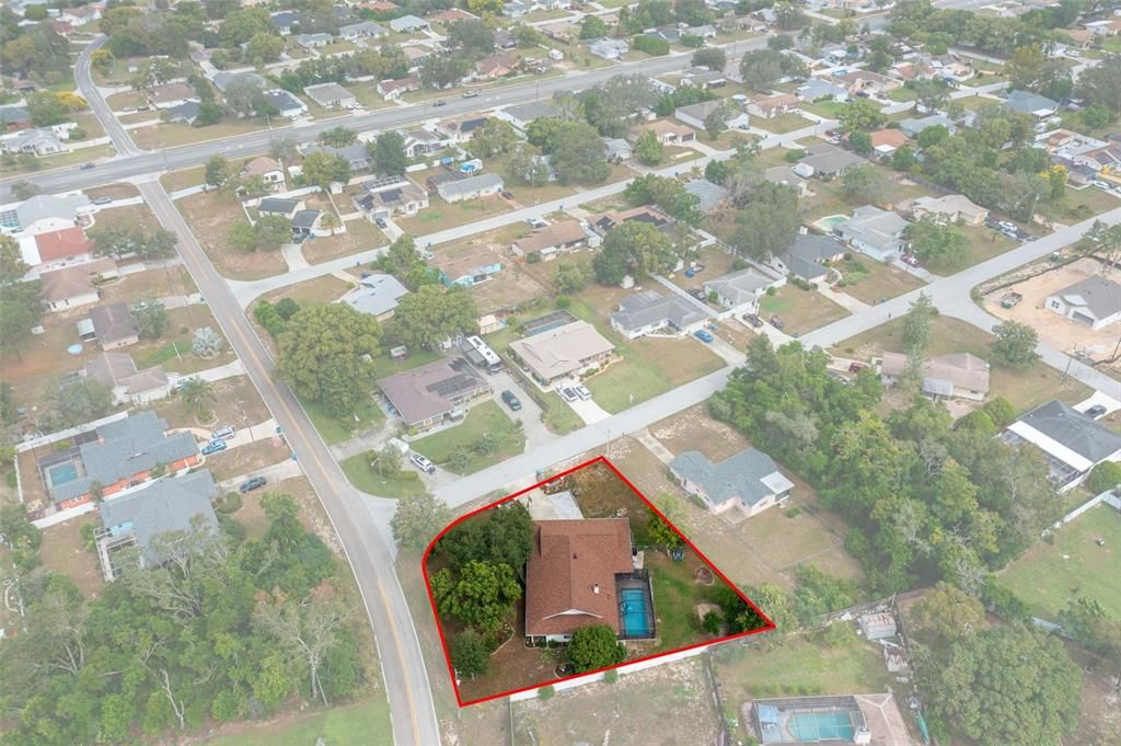 Activo con contrato: $379,500 (4 camas, 3 baños, 2317 Pies cuadrados)