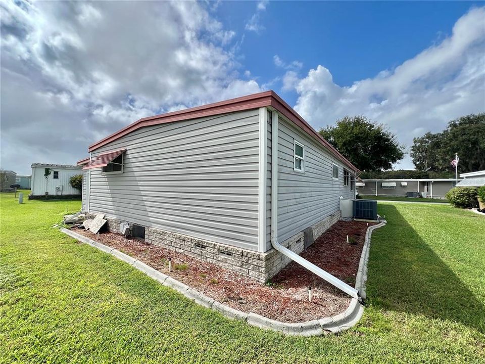 For Sale: $135,000 (2 beds, 2 baths, 1434 Square Feet)