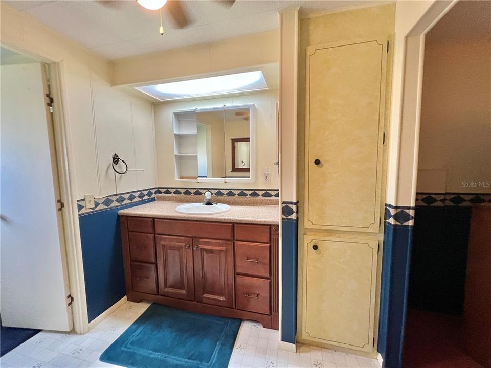 For Sale: $135,000 (2 beds, 2 baths, 1434 Square Feet)